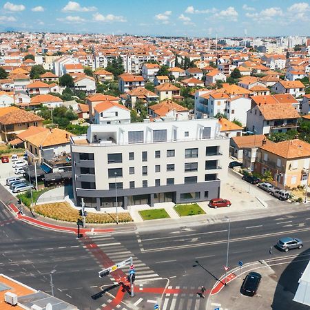 Apartment Rixos Zadar Private Parking Garage Bagian luar foto