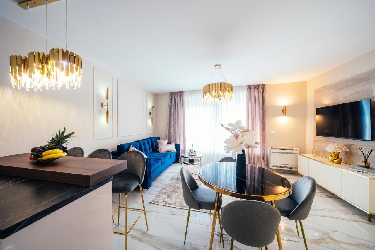 Apartment Rixos Zadar Private Parking Garage Bagian luar foto