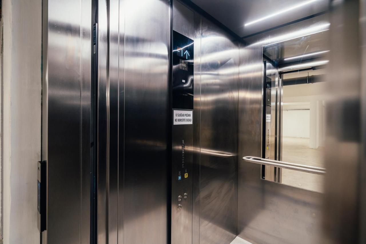 Apartment Rixos Zadar Private Parking Garage Bagian luar foto